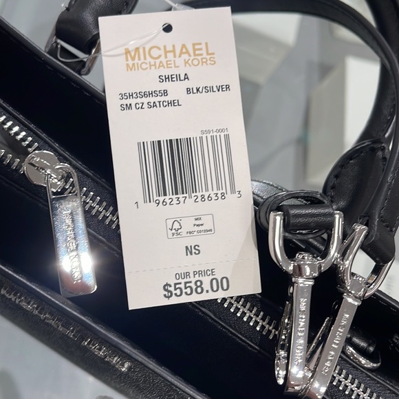 MICHAEL KORS
Sheila Small Faux Saffiano Leather Satchel
Black/Silver  
NWT - Picture 13 of 16